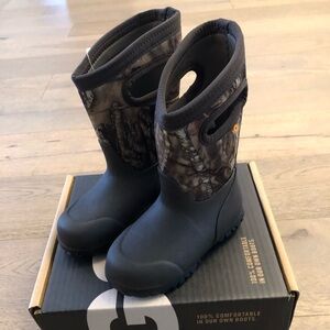 Black and Camo Kids Bogs Boots